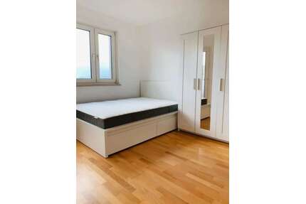WG-Zimmer in München 890,00 € 17 m²