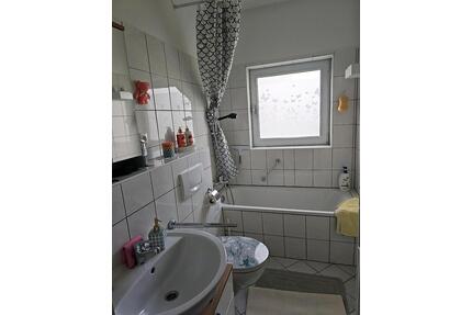 In ahlen nicht Hamm!!3 zimmer Küche Diele bald Balkon (renoviert)