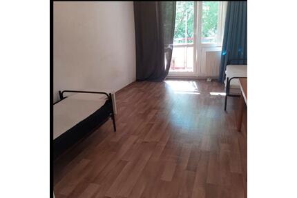 Zwei Zimmern zu vermieten einzeln oder zusammen pro Zimmer 400€ - Berlin Spandau