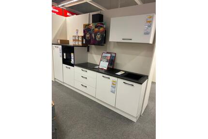 3 Zimmer Dachgeschoss - 950,00&nbsp;EUR Kaltmiete, ca.&nbsp; 90,00&nbsp;m&sup2; in Sinsheim (PLZ: 74889)