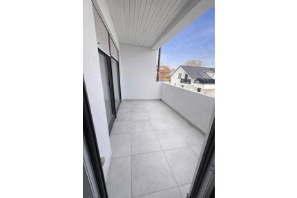 Erstbezug! Hochwertige 3-Zimmer Wohnung mit Loggia & neuer Küche - Esslingen am Neckar Pliensauvorstadt