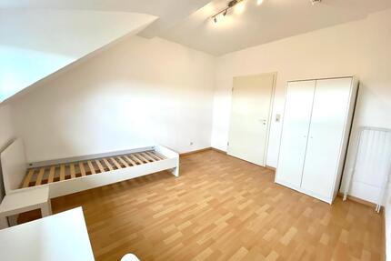 Einziehen & direkt zuhause fühlen: WG-Zimmer in Düsseldorf-Rath