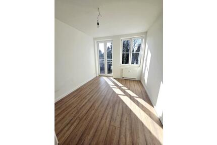 Schöne 32,5 Zimmer Wohnung in grüner Lage - Schwerin Friedrichsthal