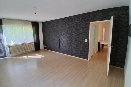 Ca. 90 m² im Erdgeschoss: 3 Zimmer mit Terrasse - Taunusstein