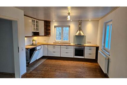 Gemütliche Wohnung mit Wohnküche, Schlafzimmer und Bad - Riedenburg