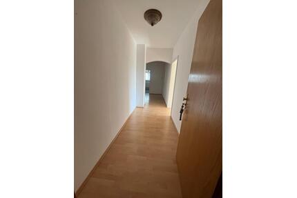 2 Zimmer Wohnung in Rheda - 800,00&nbsp;EUR Kaltmiete, ca.&nbsp; 90,00&nbsp;m&sup2; in Rheda-Wiedenbrück (PLZ: 33378)