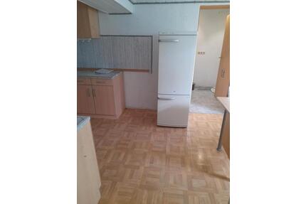 kleines Dachzimmer zu vermieten - Niederwerrn