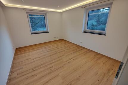 Neu saniertes WG Zimmer in 3er Frauen-WG - Villingen-Schwenningen