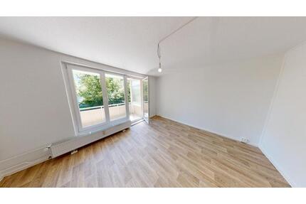 Modernisierte 2-Raum-Wohnung mit Balkon nahe Stadtpark - Chemnitz Kapellenberg