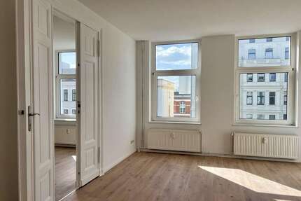 Wohnung zum Mieten in Magdeburg 819,00 € 92 m²