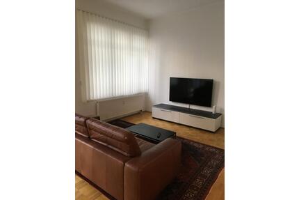 Voll möbliertes 2,5 Zimmer Loft mit Weinbergblick in Esslingen am - Esslingen am Neckar Brühl