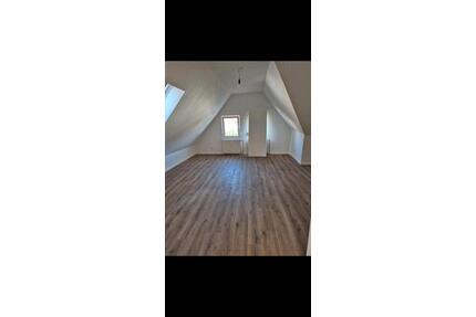 2 Zimmer Dachgeschosswohnung - 485,00&nbsp;EUR Kaltmiete, ca.&nbsp; 55,00&nbsp;m&sup2; in Gedern (PLZ: 63688)