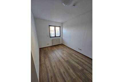 Renoviertes Zimmer in Senioren- Wohngruppe in Hartha zu vermieten!