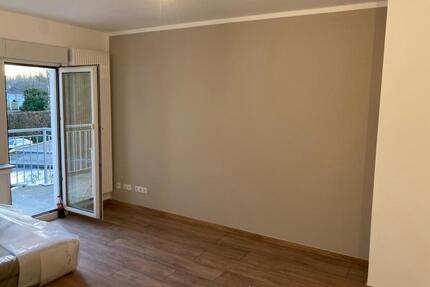 Schöne 3 Zimmer Wohnung in Berg. Gladbach Hand - Bergisch Gladbach