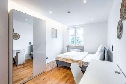 WG-Zimmer in München 700,00 € 13 m²