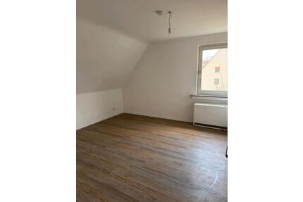 2,5 Zimmer Dachgeschosswohnung in ruhiger Lage Essen-Bochold