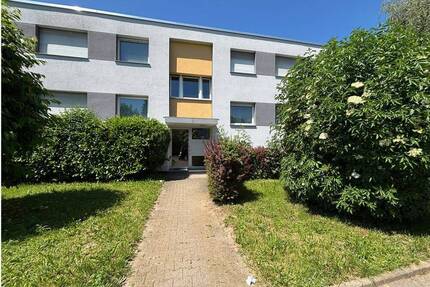 Freundliche 3,5 Zimmer Wohnung mit Balkon - Ludwigsburg Ost