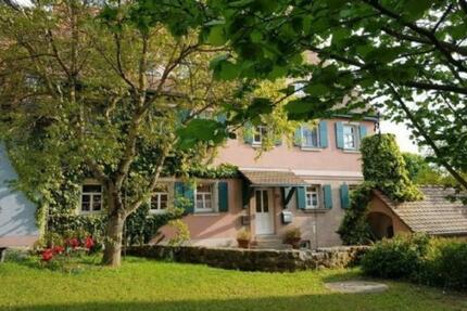 4-Zimmer Wohnung inkl Gartenmitbenutzung, Carport - Herzogenaurach