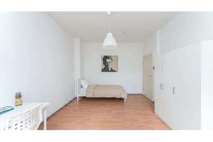 WG-Zimmer in Berlin 780,00 € 24 m²