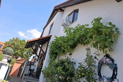 3 Zimmer Dachgeschosswohnung - 970,00&nbsp;EUR Kaltmiete, ca.&nbsp; 67,00&nbsp;m&sup2; in Neustetten (PLZ: 72149)