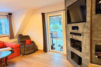 Teilmöbilierte 2-Zimmer Wohnung mit überdachter 30m² Terrasse - Much