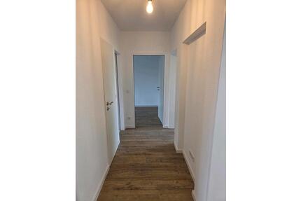 Kernsanierte 3 Zimmer Wohnung mit eigenem Garten- Nieder Eschbach - Frankfurt am Main Bonames