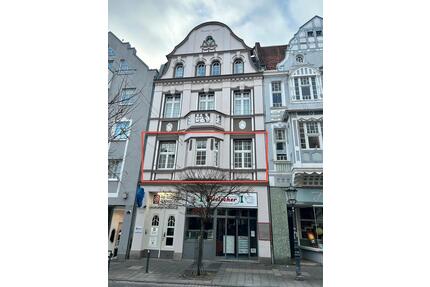 Bad Honnef: Frisch renovierte Altbauwohnung – 4 Zimmer mit Balkon