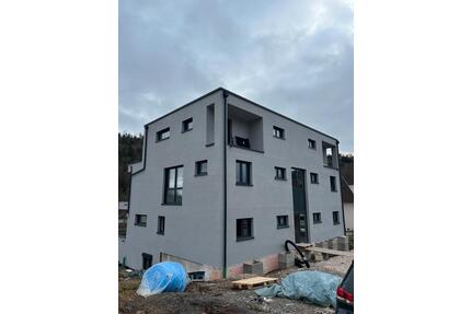 Moderne 3,5 Zimmer Neubauwohnung mit 15 qm Balkon, KFW 55, - Ebhausen