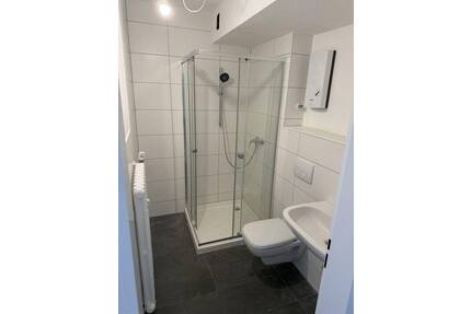 2-Zimmer EG-Wohnung mit Balkon kernsaniert 63qm - Hilden