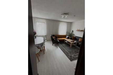 3 Zimmer Wohnung mit Küche und Stellplatz - Stuttgart Bad Cannstatt