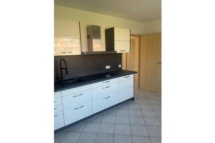 3 Zimmer Wohnung, Küche, Bad, Abstellraum, Keller - Limburg an der Lahn Ahlbach