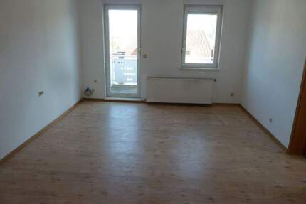 Ansprechende 3 Zimmer Wohnung mit EBK, Balkon und Garten - Bodenwerder Kemnade