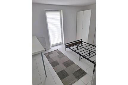 Möblierte 2-WG Zimmer für 2 junge Berufstätige Frauen (Damen) - Worms