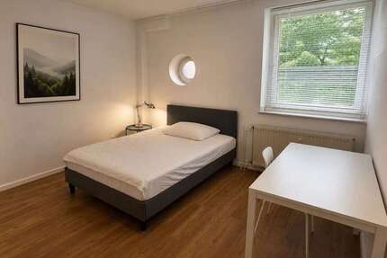 WG-Zimmer in Düsseldorf 768,00 € 20 m²