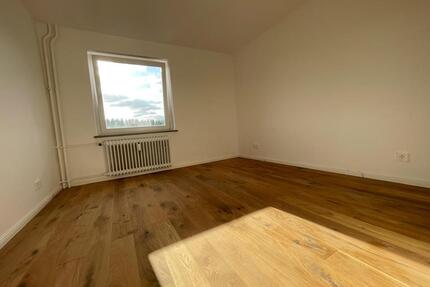 Frauen WG-Zimmer in frisch sanierter 3-Zimmer-Wohnung - Hamburg Borgfelde